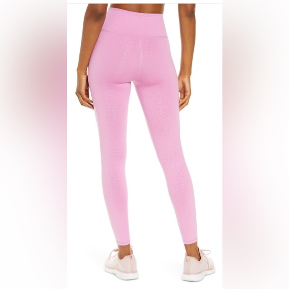 🔥IVL Collective Chichi High Waist Leggings
Size:10 Color: Cyclamen (Pink) - Picture 3 of 16